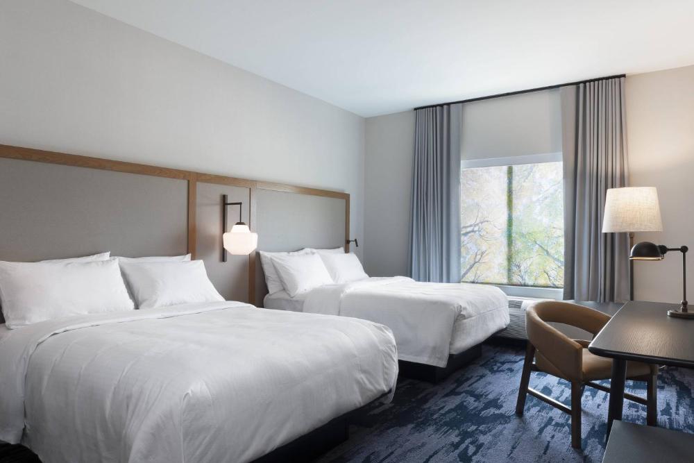 Double Queen Room interior